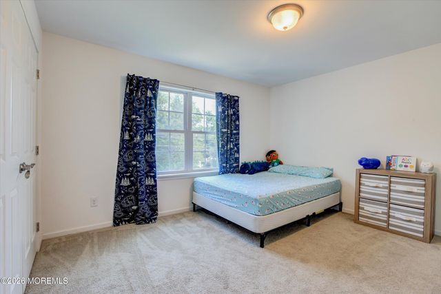 84 4th Avenue, Toms River, NJ 08757