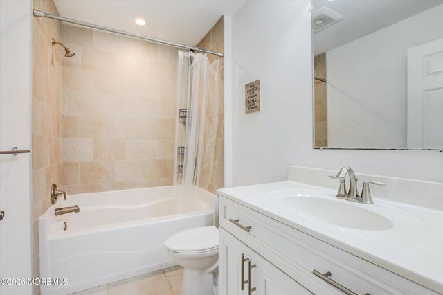 84 4th Avenue, Toms River, NJ 08757