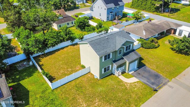 84 4th Avenue, Toms River, NJ 08757
