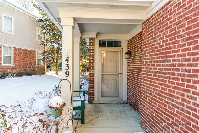 439 Pine Lake Circle, Vernon Hills, IL 60061
