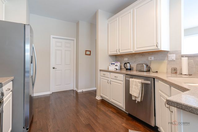 439 Pine Lake Circle, Vernon Hills, IL 60061