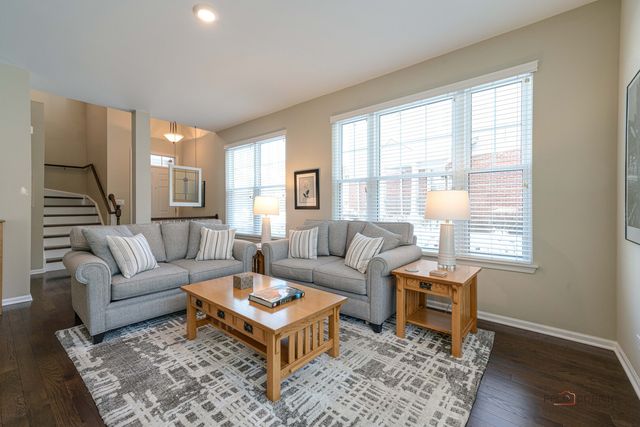 439 Pine Lake Circle, Vernon Hills, IL 60061