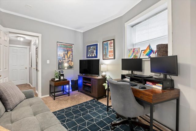 3124 W Cullom Avenue 1, Chicago, IL 60618