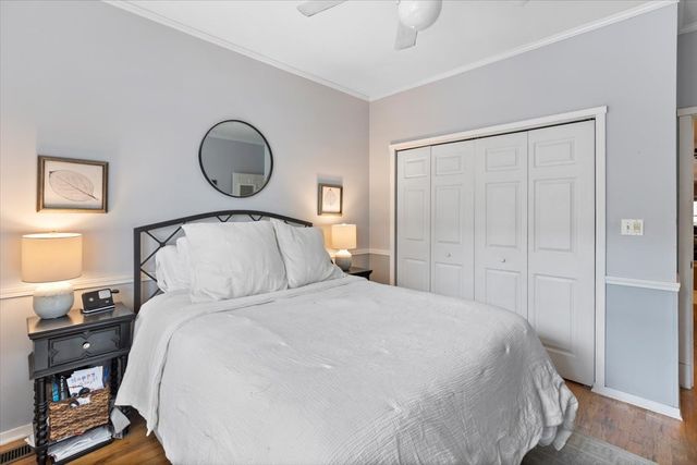 3124 W Cullom Avenue 1, Chicago, IL 60618