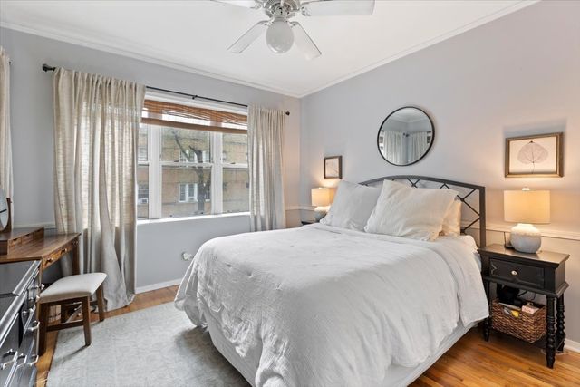 3124 W Cullom Avenue 1, Chicago, IL 60618