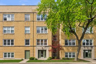 3124 W Cullom Avenue 1, Chicago, IL 60618