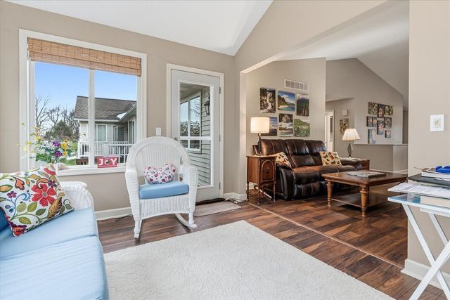 362 Round Hill Road 3, Kalamazoo, MI 49009