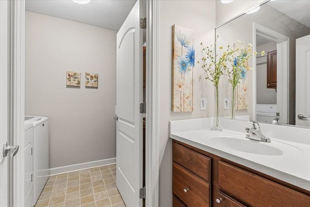 362 Round Hill Road 3, Kalamazoo, MI 49009