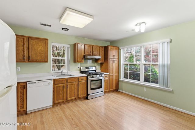 501 Horizon Drive, Toms River, NJ 08755