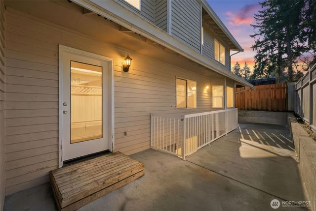 15931 22nd Avenue SW, Burien, WA 98166