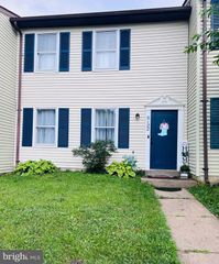5122 COTTONWOOD CT, Fredericksburg, VA 22407