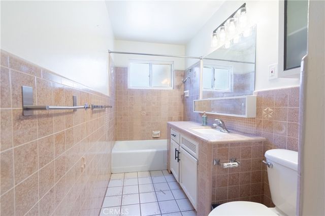 25 Dale Lane, Redlands, CA 92373