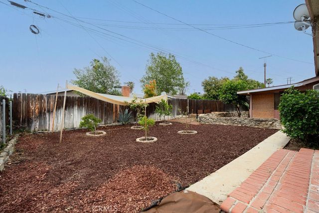 25 Dale Lane, Redlands, CA 92373