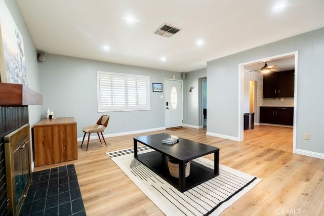 25 Dale Lane, Redlands, CA 92373
