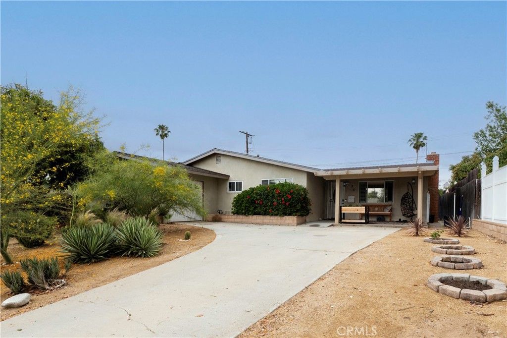25 Dale Lane, Redlands, CA 92373