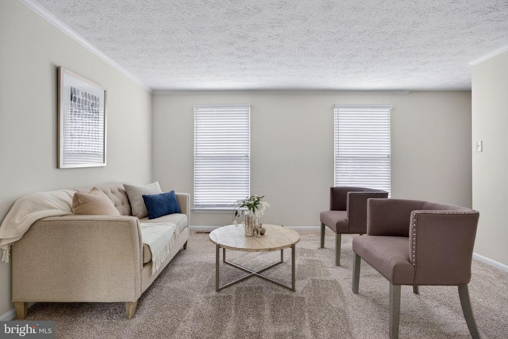Image 7 of property listing at 7853 GRASSY GARTH, Elkridge, MD 21075