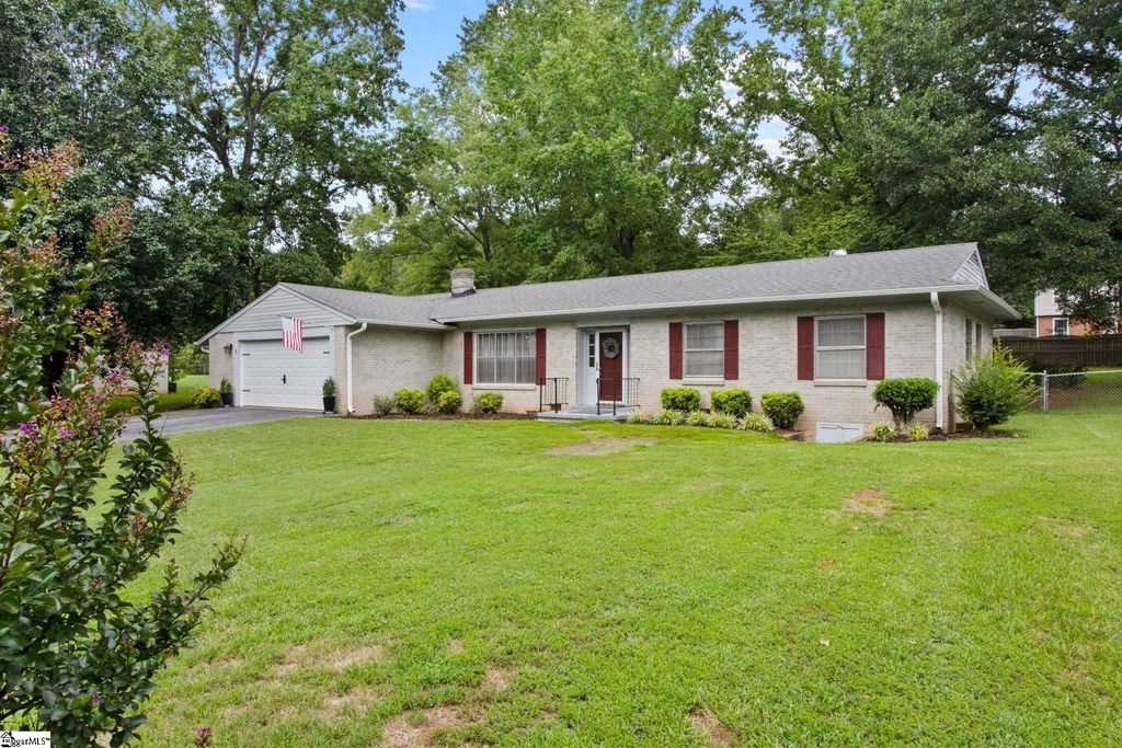 5 Wisteria Lane, Piedmont, SC 29673