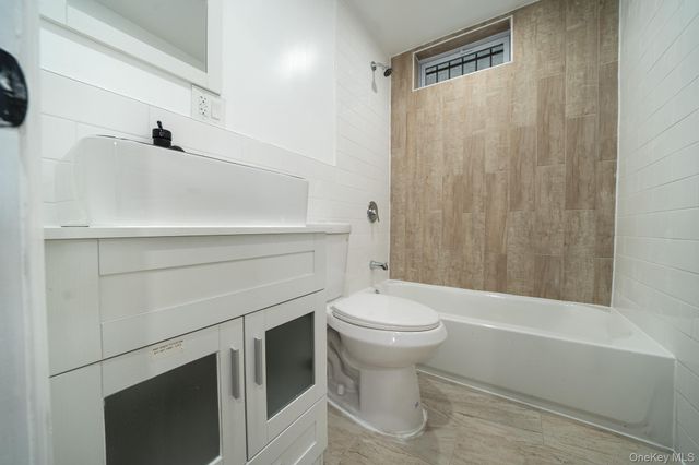 7036 70th Street, Glendale, NY 11385