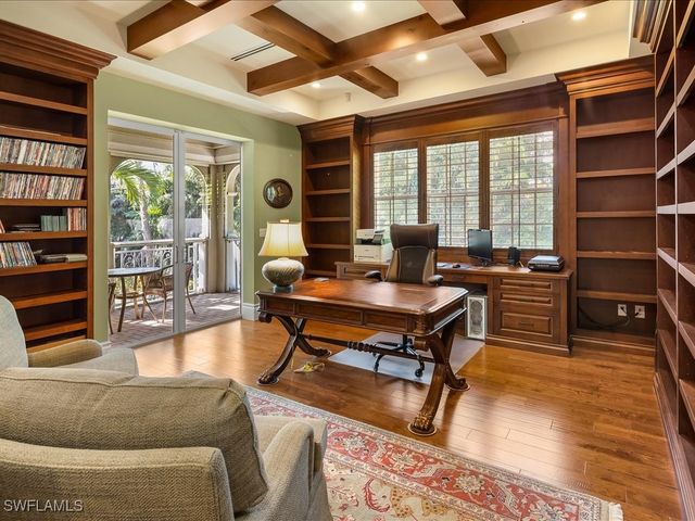 106 Eugenia DR, Naples, FL 34108