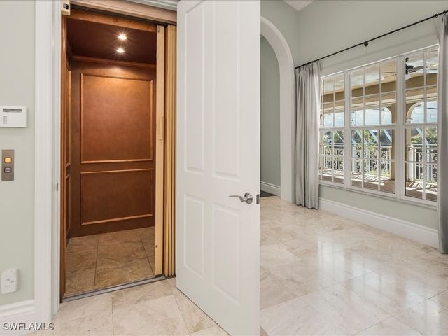 106 Eugenia DR, Naples, FL 34108