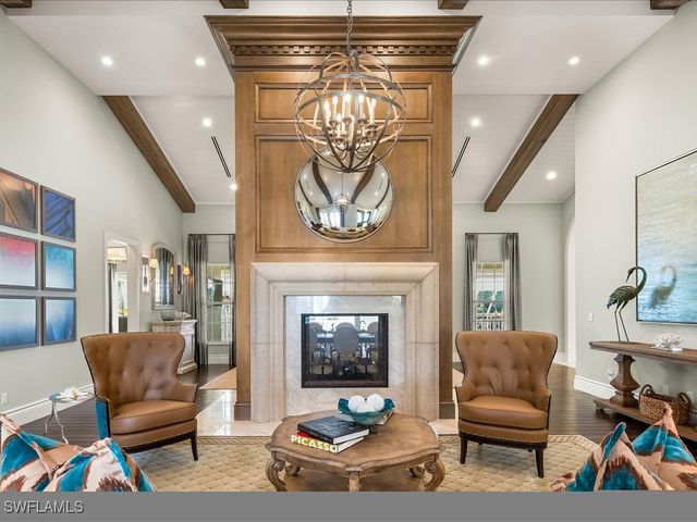 106 Eugenia DR, Naples, FL 34108