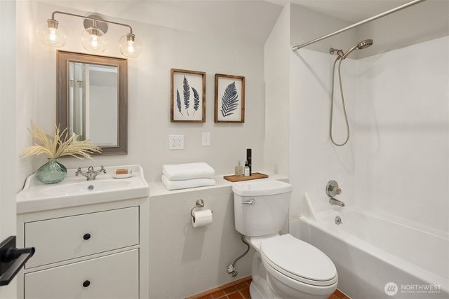 12905 SE 158th Place, Renton, WA 98058