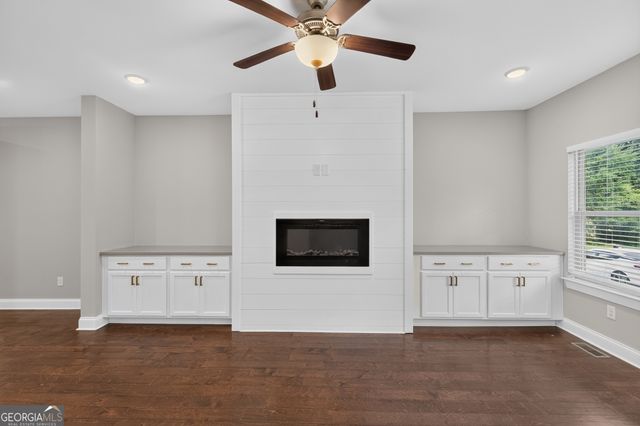 3813 Jack Vernon Circle, Powder Springs, GA 30127