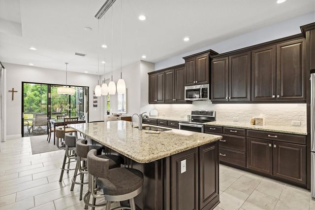 11876 HUNTERS CREEK ROAD, Venice, FL 34293
