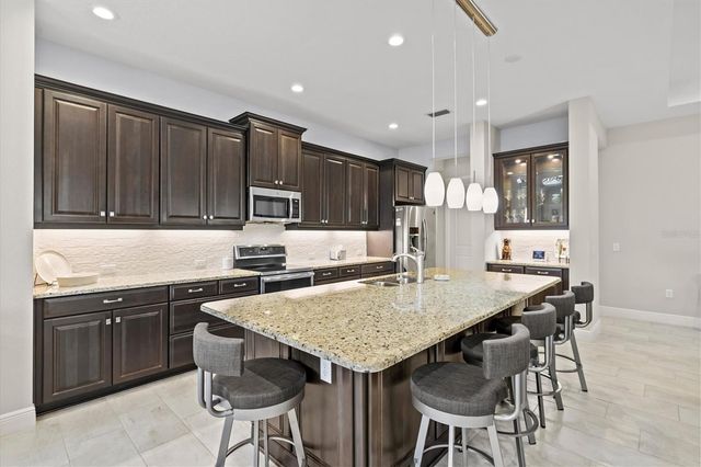 11876 HUNTERS CREEK ROAD, Venice, FL 34293