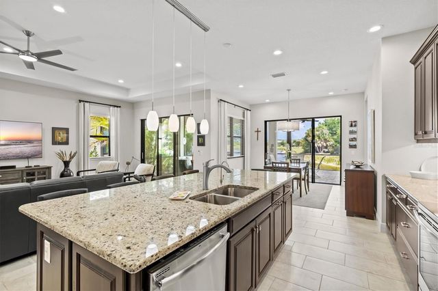 11876 HUNTERS CREEK ROAD, Venice, FL 34293