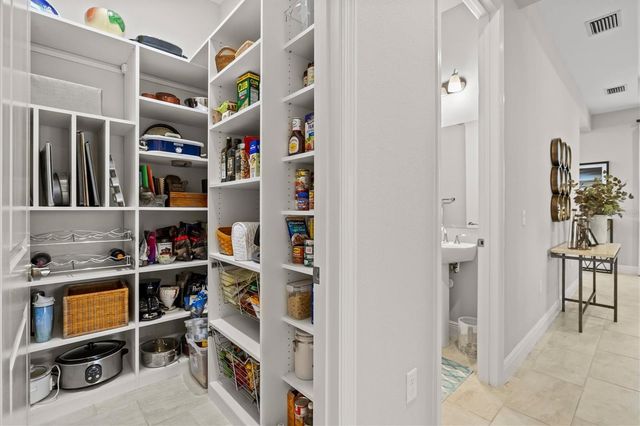 11876 HUNTERS CREEK ROAD, Venice, FL 34293