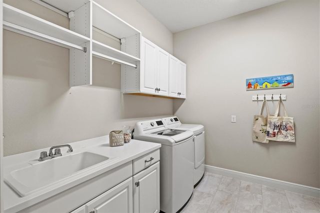 11876 HUNTERS CREEK ROAD, Venice, FL 34293