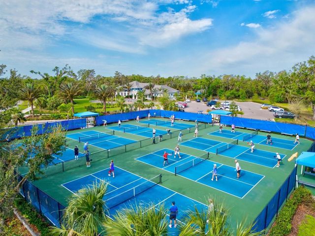 11876 HUNTERS CREEK ROAD, Venice, FL 34293