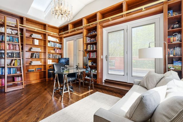 1816 N Hudson Avenue, Chicago, IL 60614