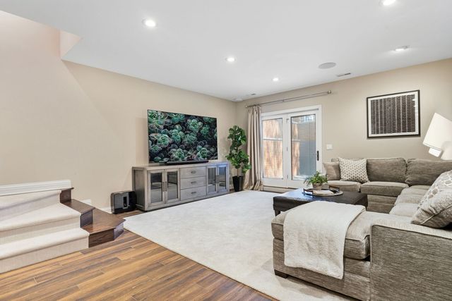 1816 N Hudson Avenue, Chicago, IL 60614