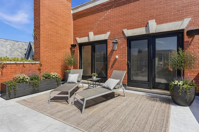1816 N Hudson Avenue, Chicago, IL 60614