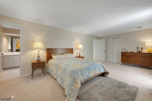 55 Carlton Rd, Long Hill Twp., NJ 07946