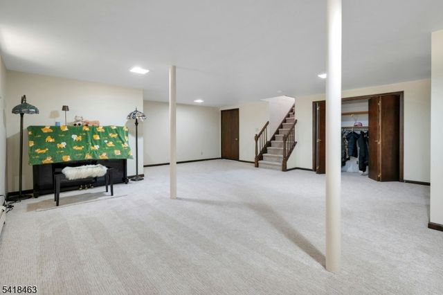 55 Carlton Rd, Long Hill Twp., NJ 07946