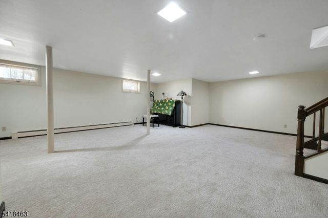 55 Carlton Rd, Long Hill Twp., NJ 07946