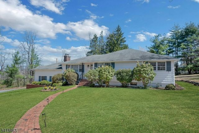 55 Carlton Rd, Long Hill Twp., NJ 07946