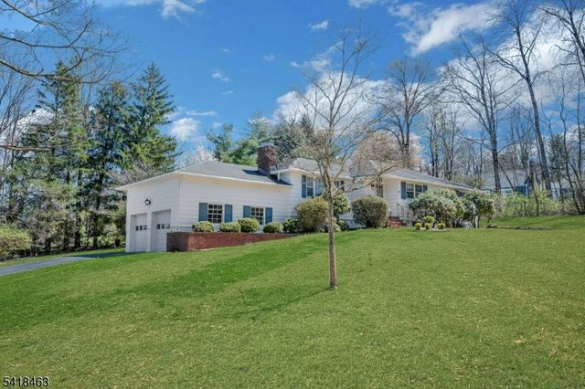 55 Carlton Rd, Long Hill Twp., NJ 07946