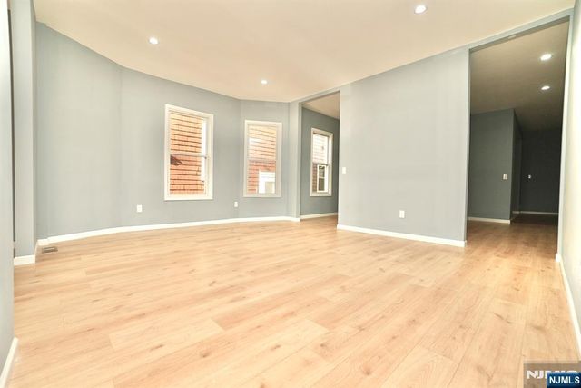 678 Highland Avenue, Newark, NJ 07104