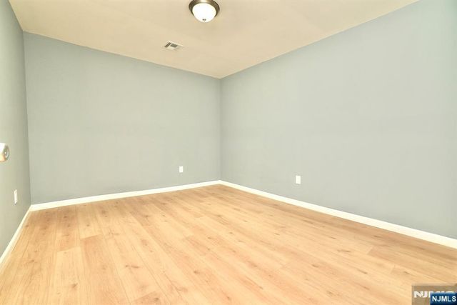 678 Highland Avenue, Newark, NJ 07104