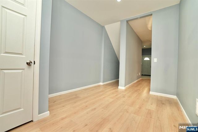 678 Highland Avenue, Newark, NJ 07104