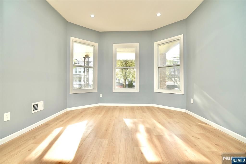 678 Highland Avenue, Newark, NJ 07104