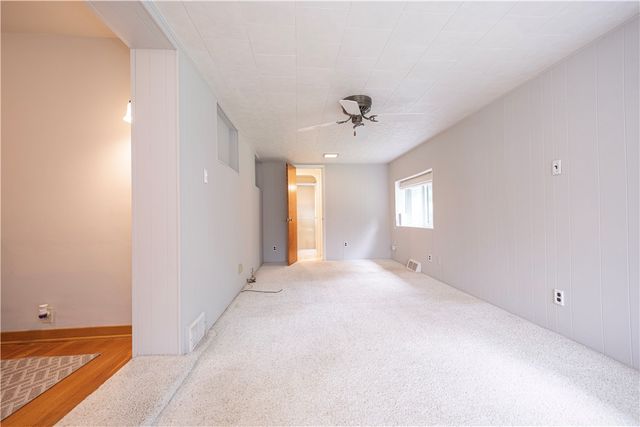 5229 Colewood Dr, Baldwin Boro, PA 15236