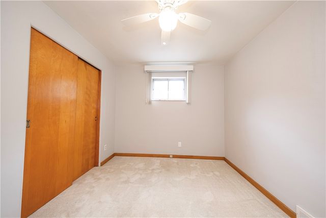 5229 Colewood Dr, Baldwin Boro, PA 15236