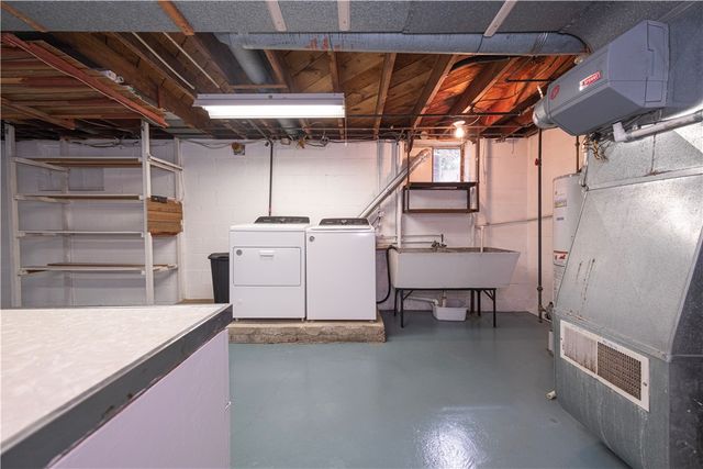 5229 Colewood Dr, Baldwin Boro, PA 15236