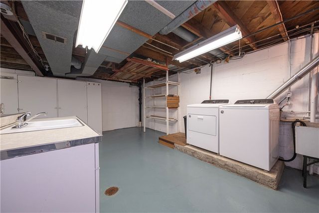 5229 Colewood Dr, Baldwin Boro, PA 15236