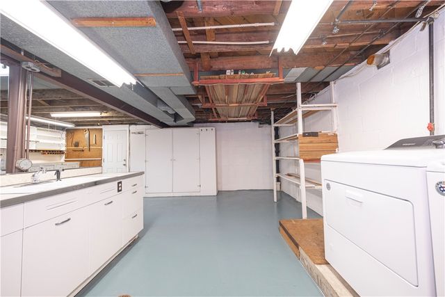 5229 Colewood Dr, Baldwin Boro, PA 15236